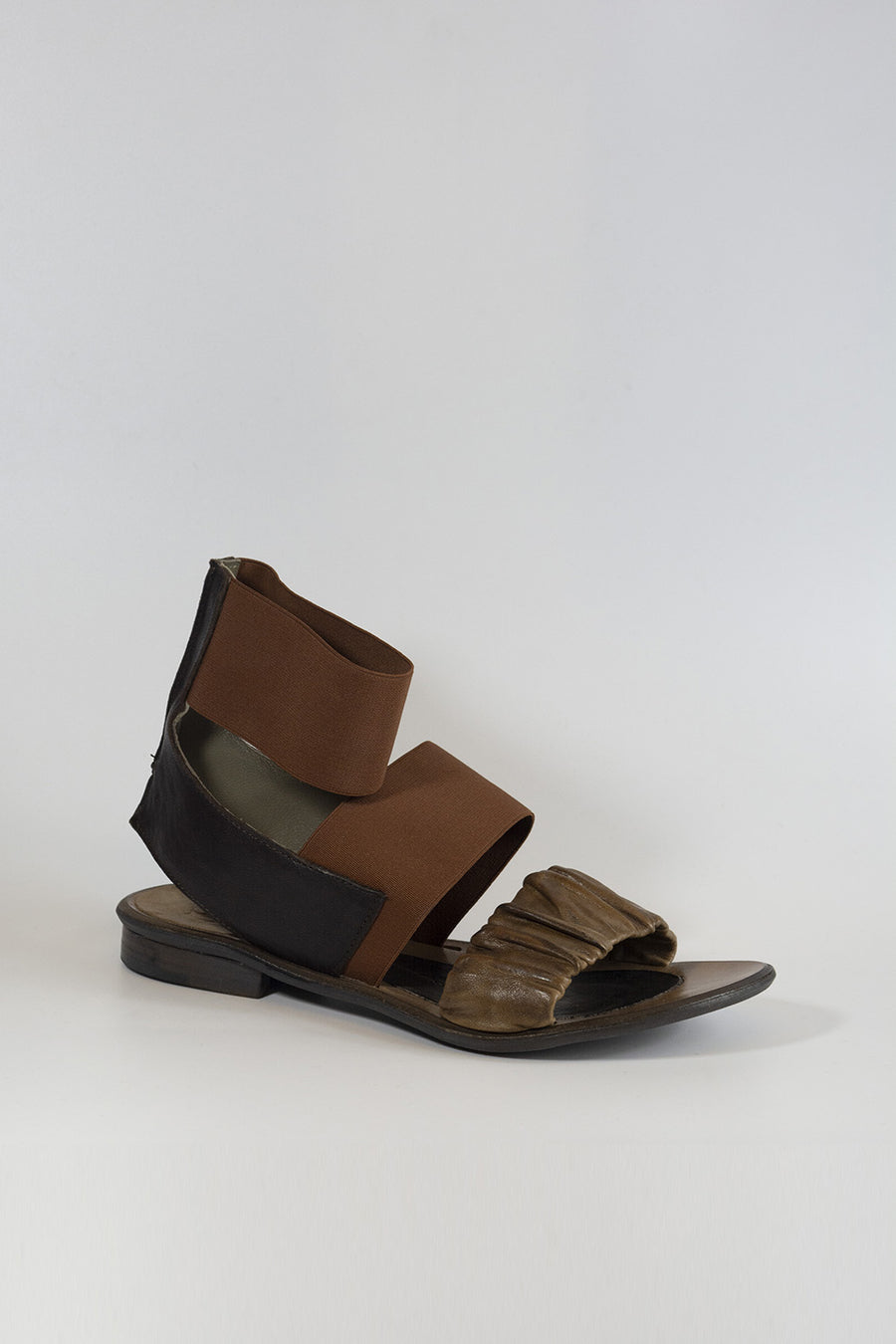 Sandalo Ixos da donna in pelle color marrone e taupe X11E55010