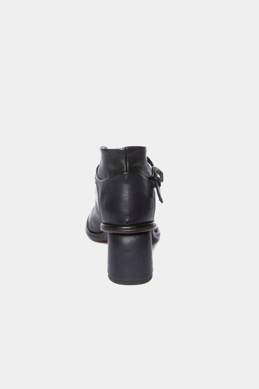 Scarpa accollata Ernesto Dolani con cinturini nero blu 9dsib05