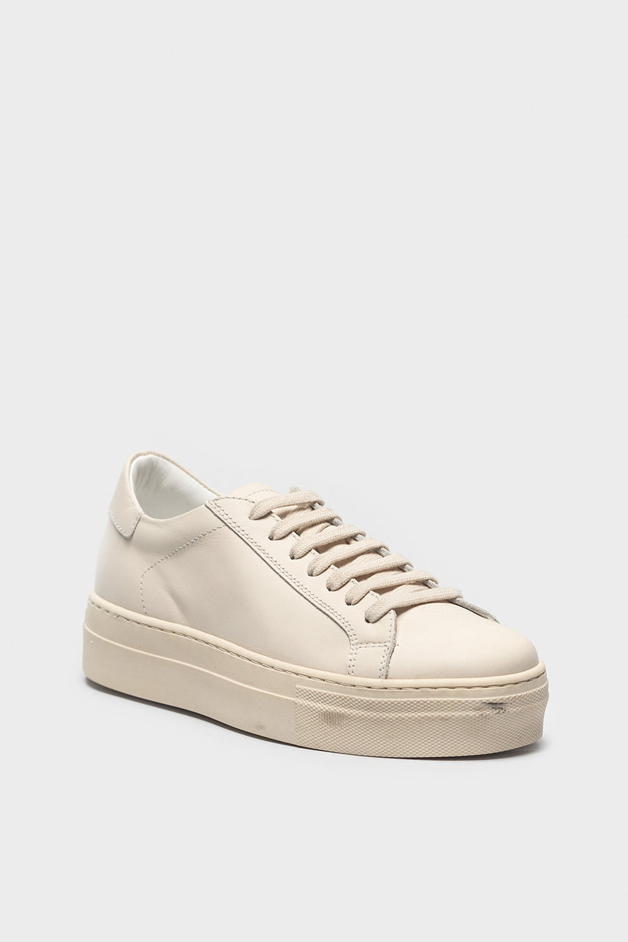 Sneakers in pelle bianca con zeppa 751
